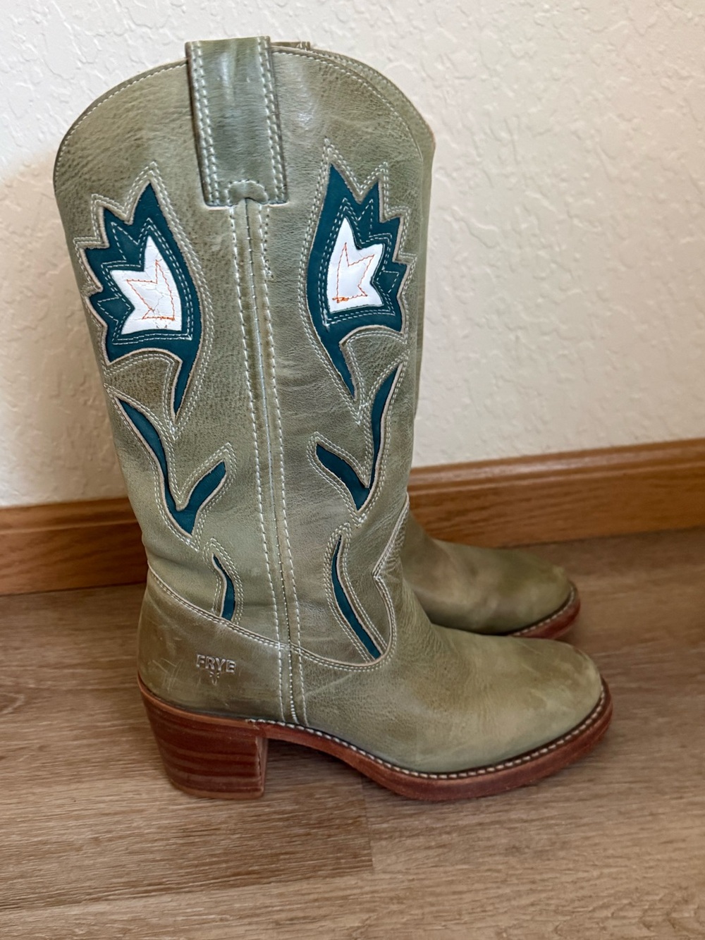 FRYE Vintage Sabrina Campus Green Floral Inlay Western Boots Size 7 - Picture 2 of 11